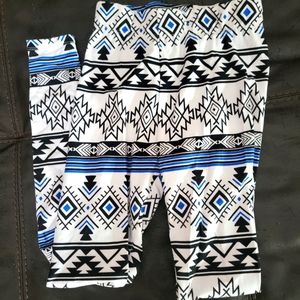 Leggings size medium